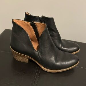 MJUS Leather Booties